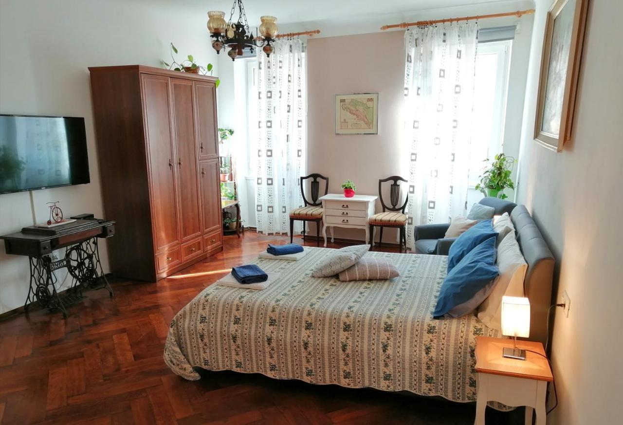 Guest House Barocco Rovinj Exterior photo